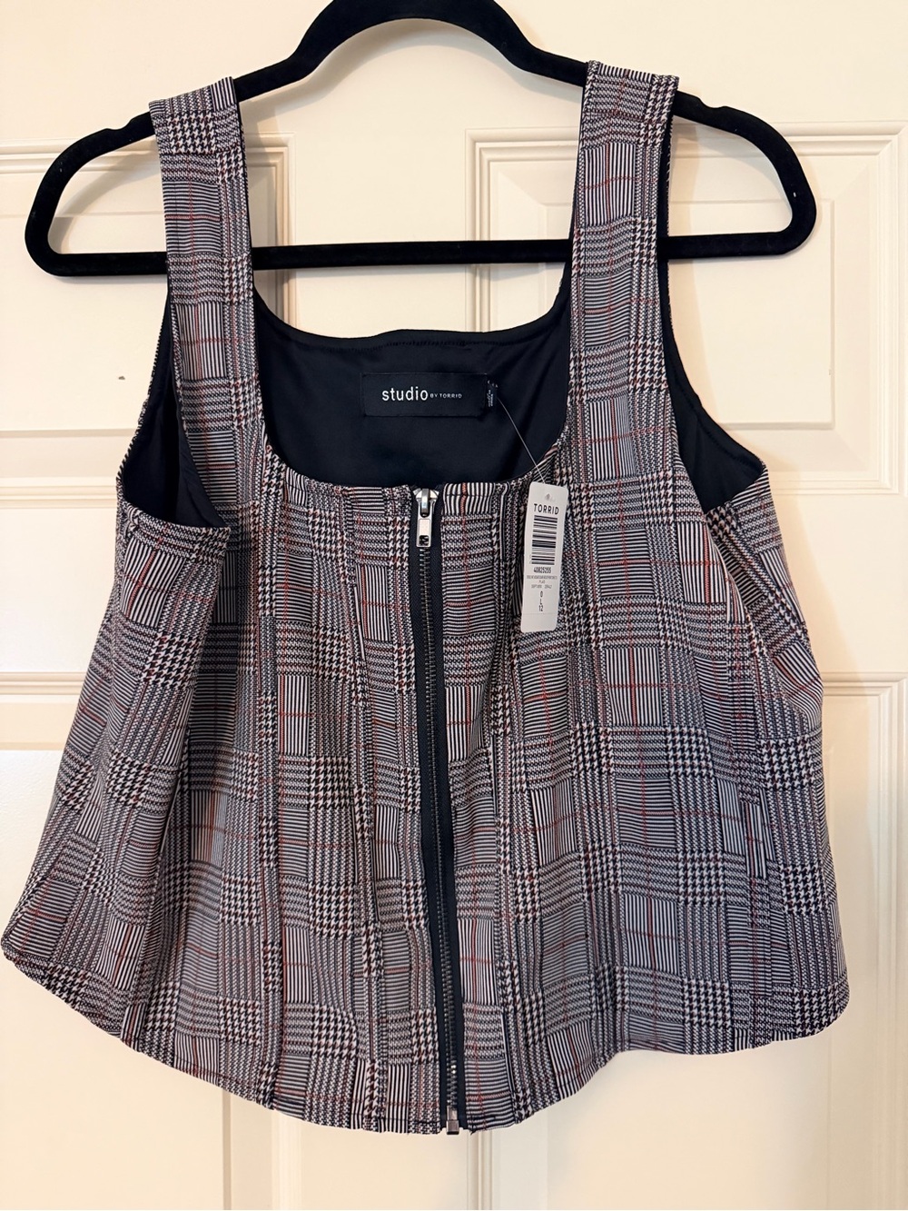 Torrid studio plaid Zip-Front vest in Black and Gray